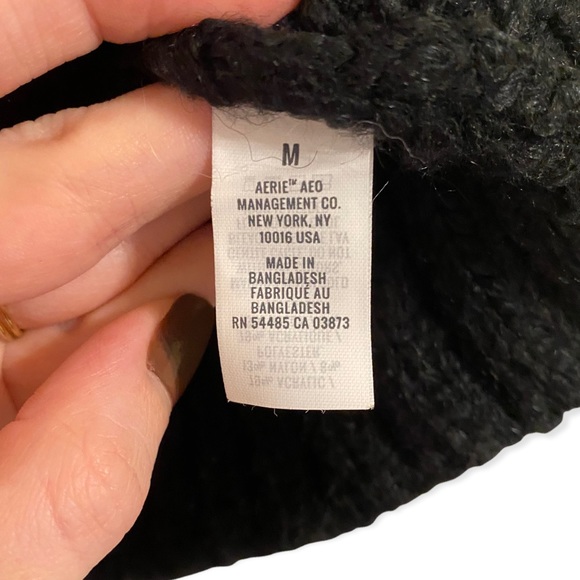 Aerie Black Knit Long Sleeve Chunky Crew Neck Sweater Size Medium - Picture 3 of 5